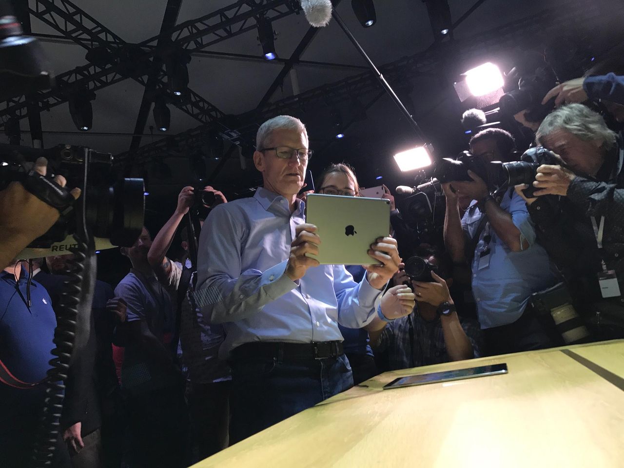 Tim Cook får 1,1 miljarder kronor i bonus