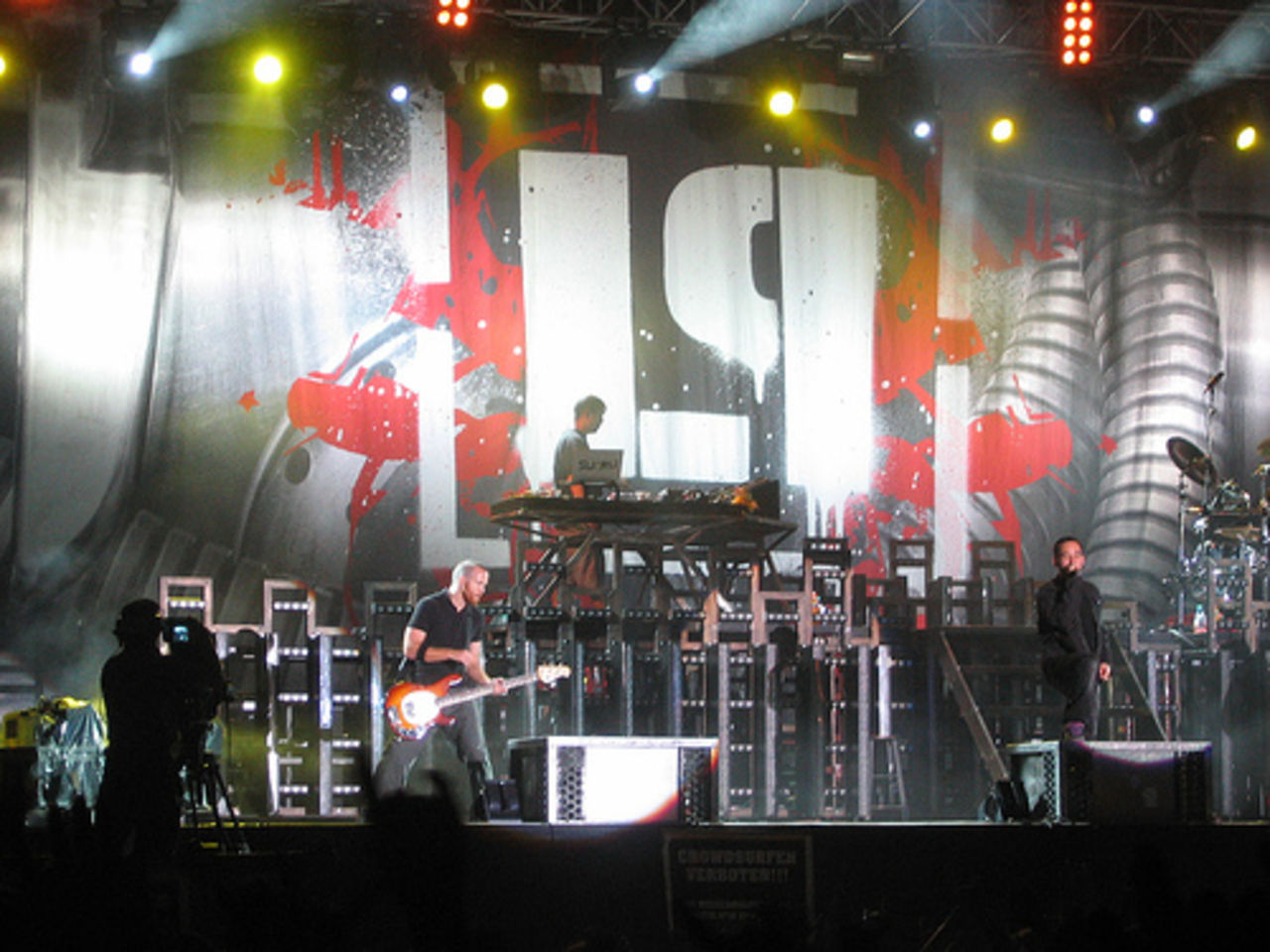 Linkin Park avslöjar 'special show' med Apple