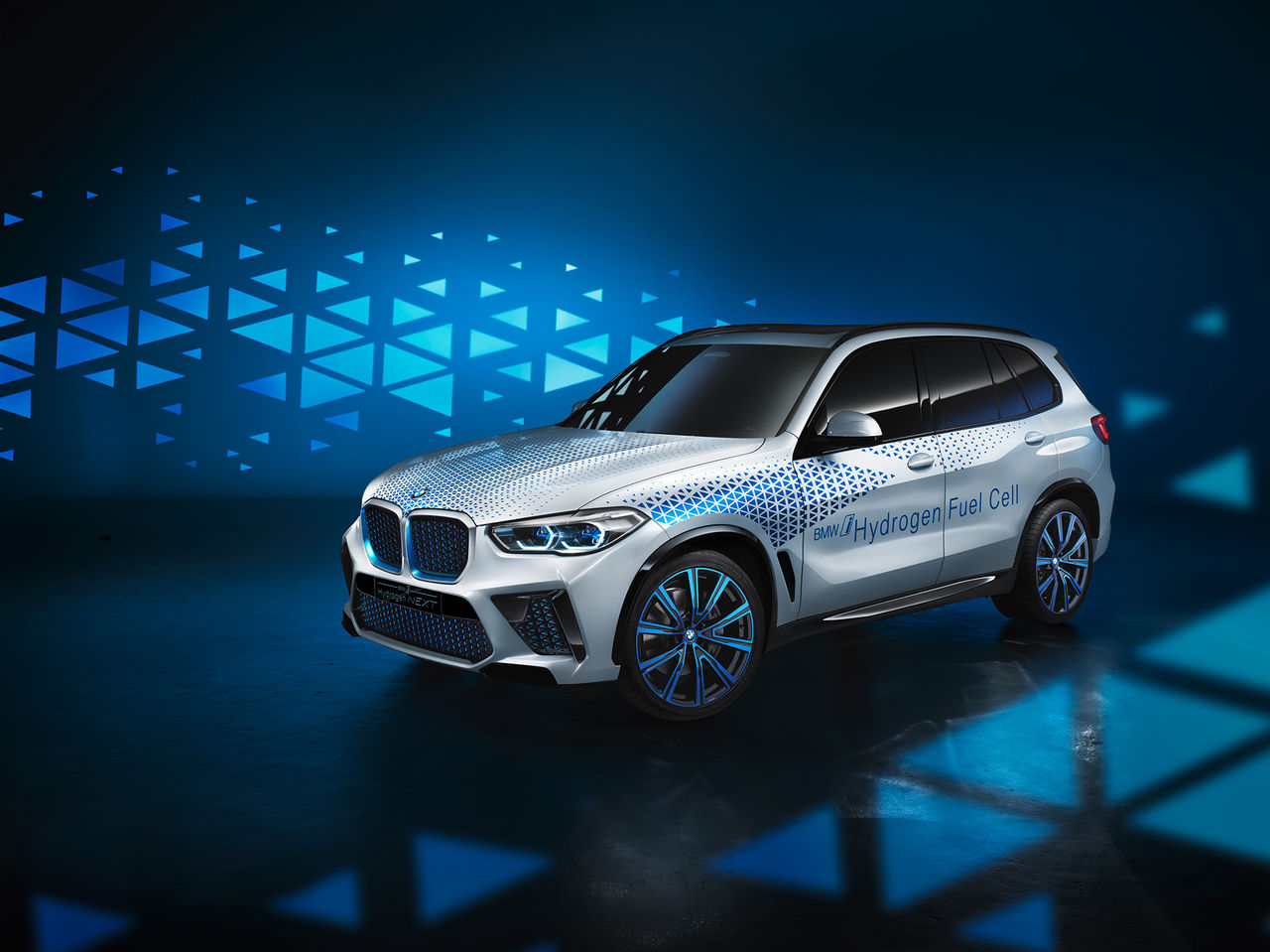 BMW presenterar bränslecellsbilen i Hydrogen NEXT