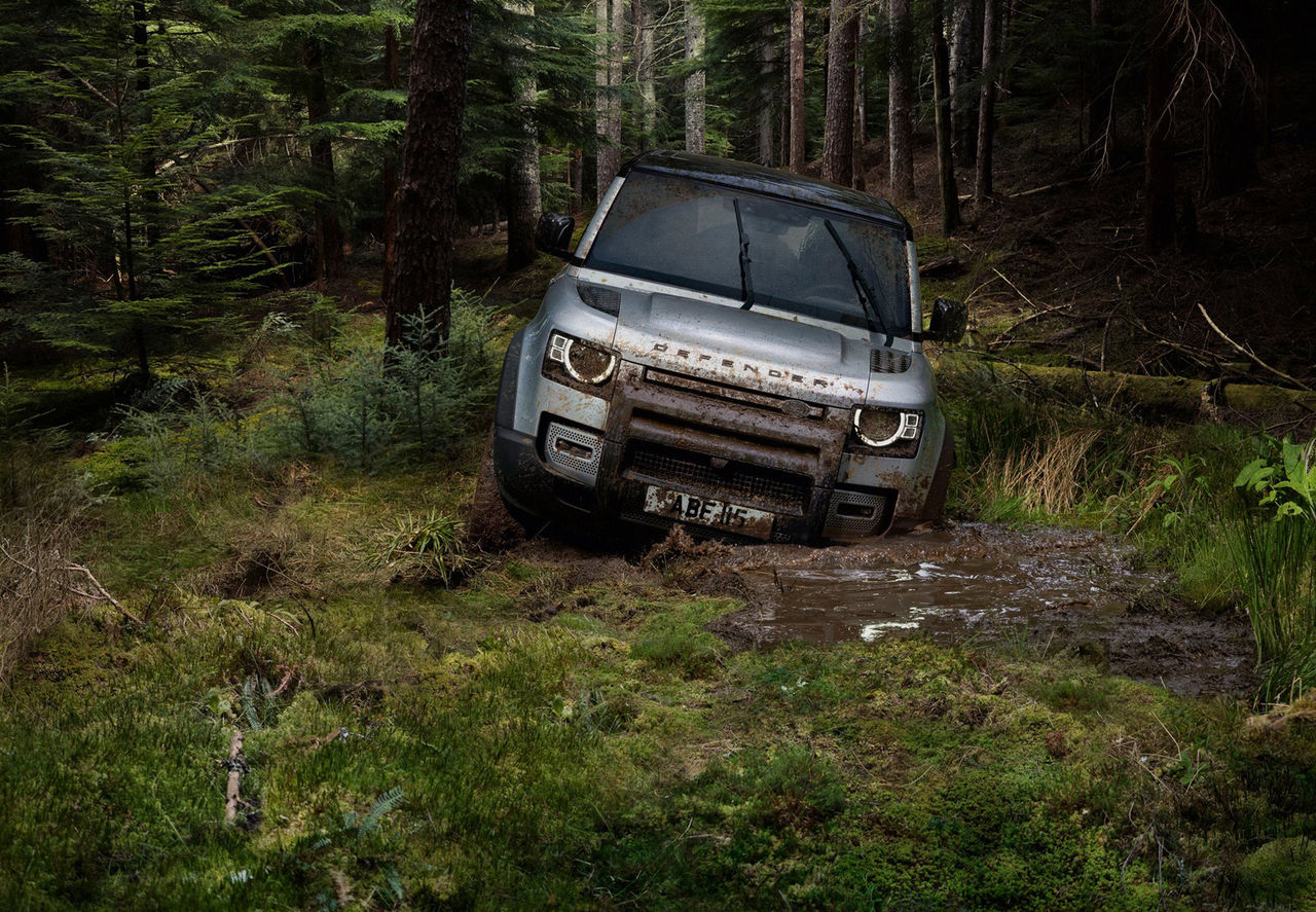 Land Rover rullar ut nya Defender