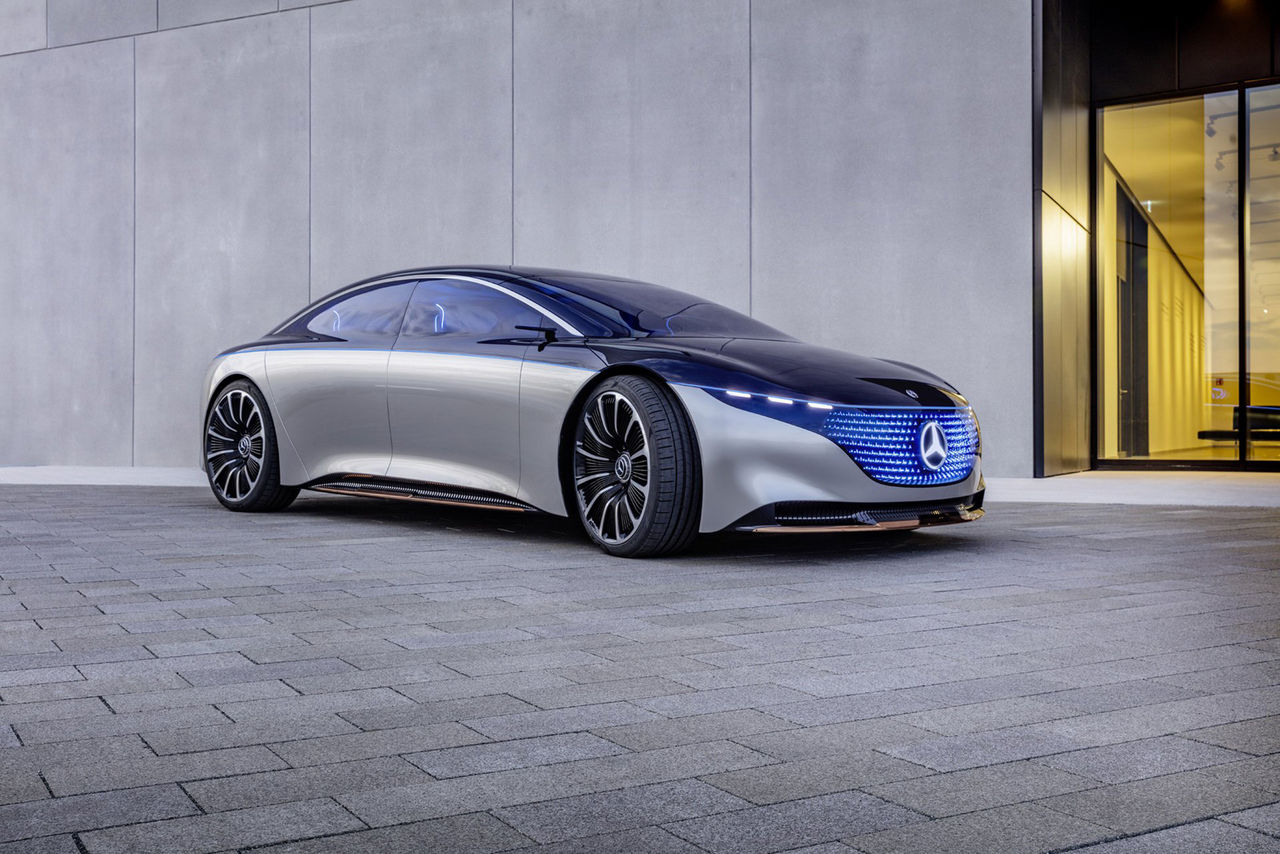 Mercedes visar eldrivna lyx-sedanen EQS