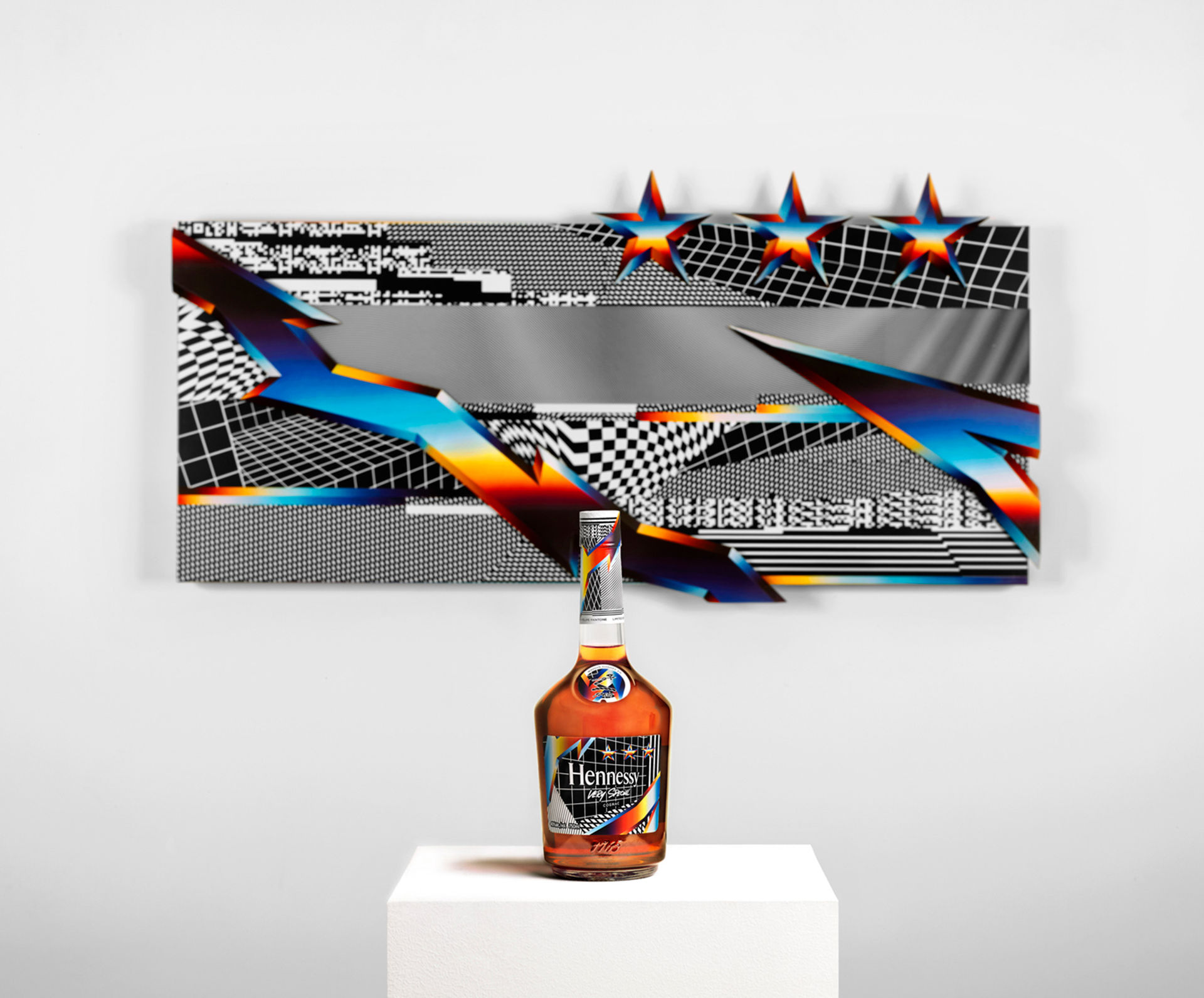 Felipe Pantone designar cognac-flaska