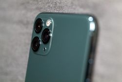 Nu Kan Man Skriva Ut Hogupplosta Bilder Pa Gorilla Glass Gor Det Stottaliga Glaset Lite Snyggare Feber Mobil