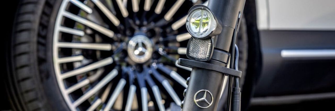 Mercedes har också tagit fram en elsparkcykel