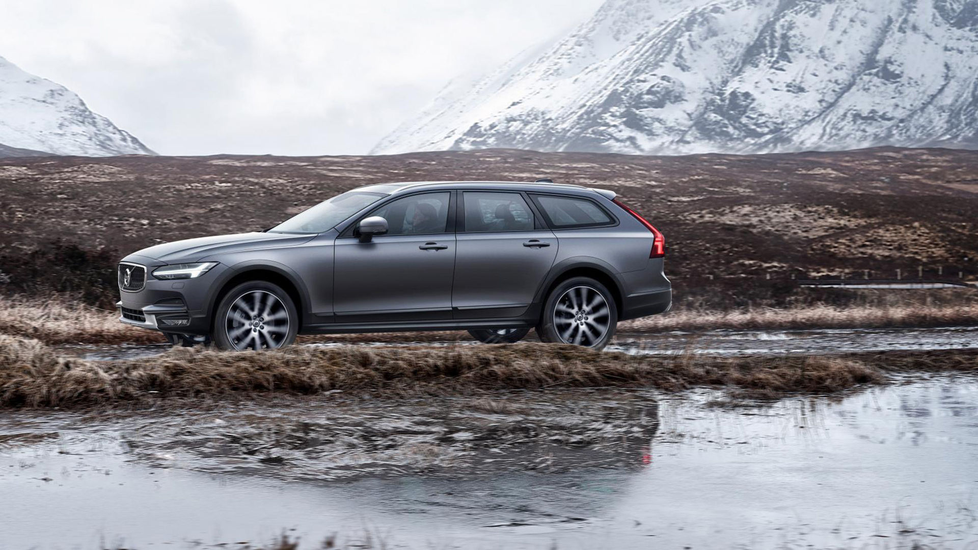 Alla anställda hos Volvo ska erbjudas företagsbil