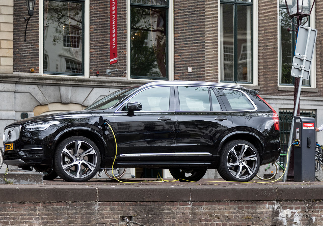 Volvo och Geely startar nytt bolag för förbränningsmotorer