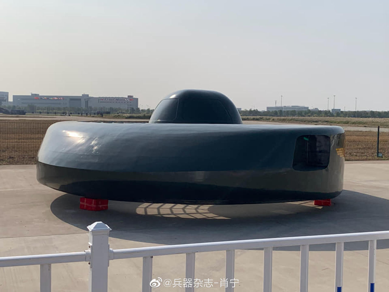 Kinas nya helikopter ser ut som ett UFO