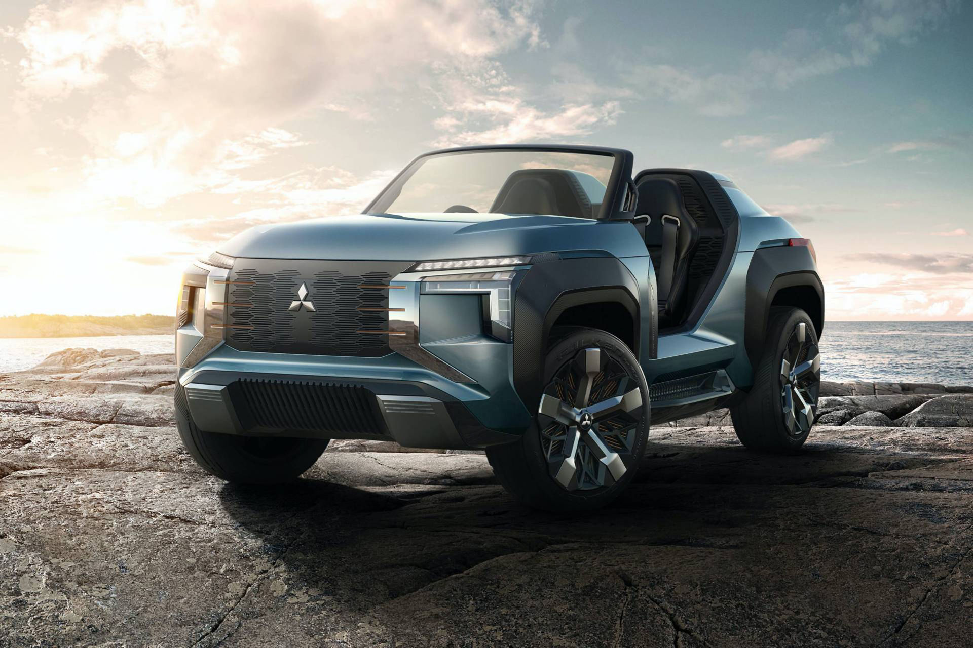 Mitsubishi MI-Tech är avtäckt