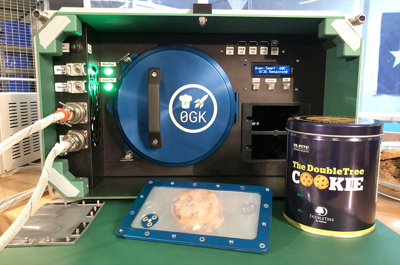 Nu kan astronauterna på ISS börja baka kakor