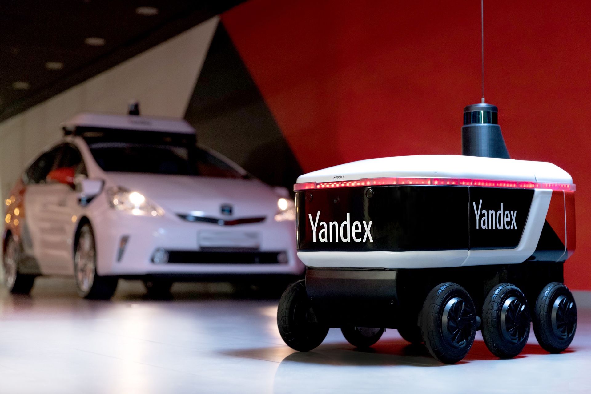 Yandex visar upp budroboten Yandex.Rover