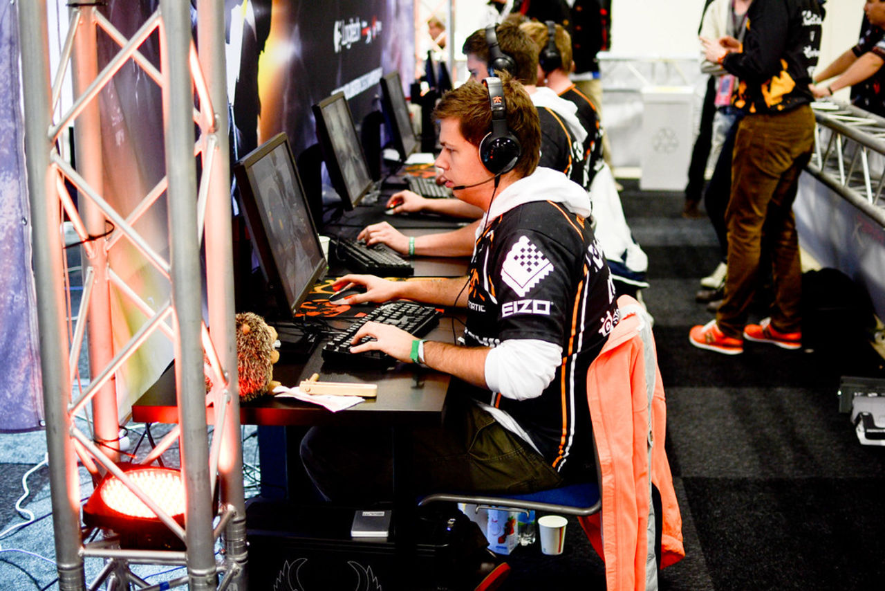 Esportare påverkas likadant psykologiskt som elitidrottare