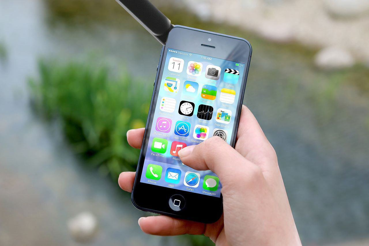 Apple ryktas utveckla satellitteknik