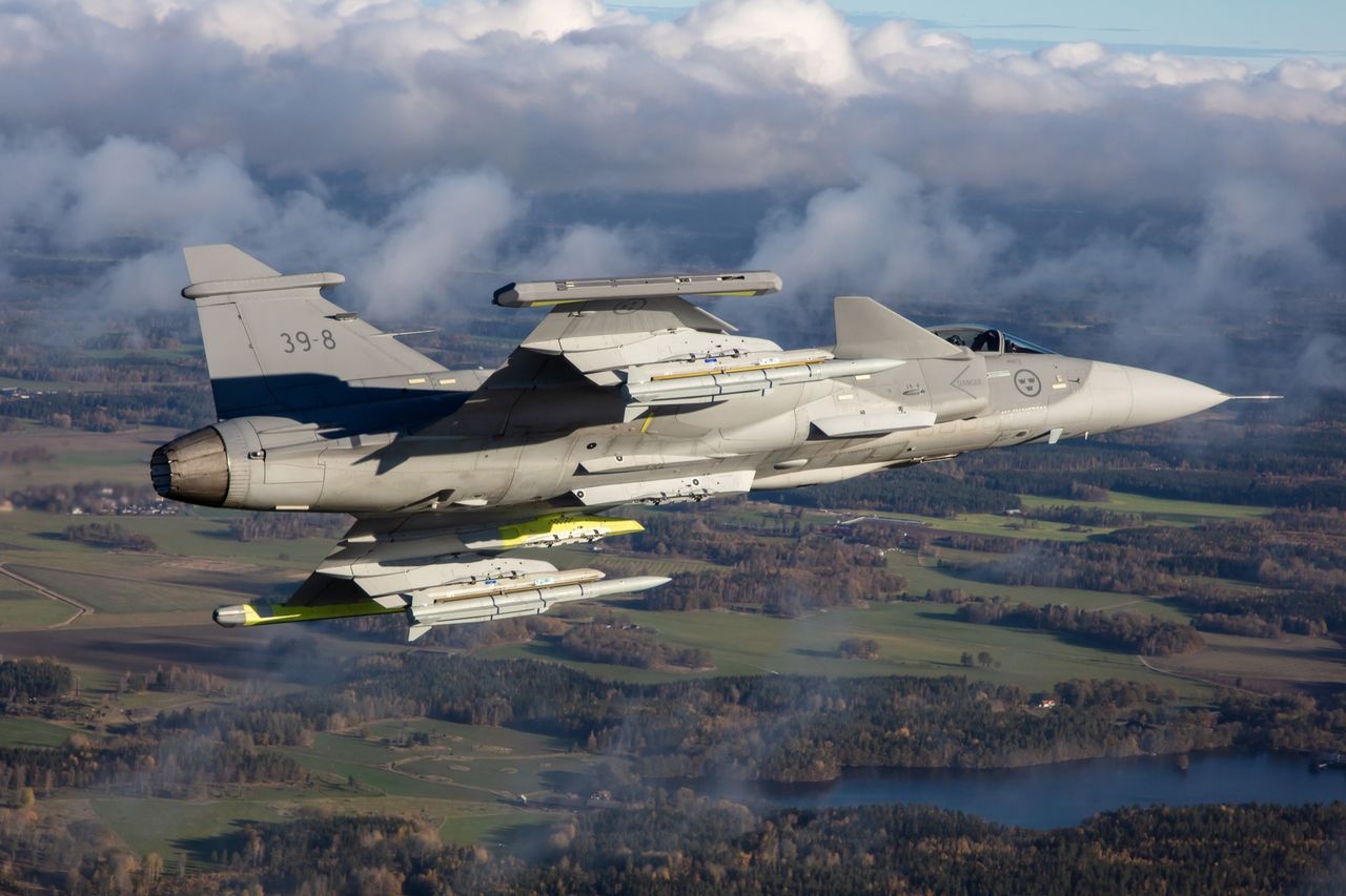 Försvaret har fått sin första JAS Gripen E