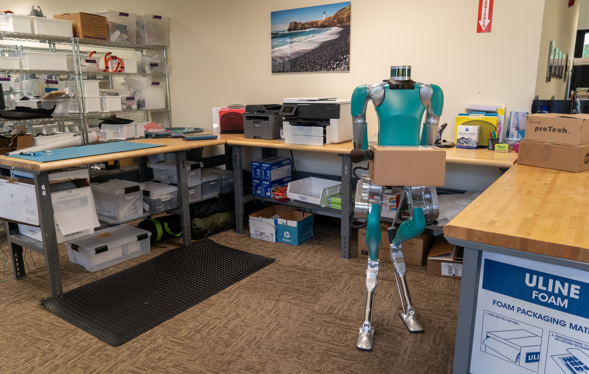 Ford har fått de två första tillverkade Digit-robotarna