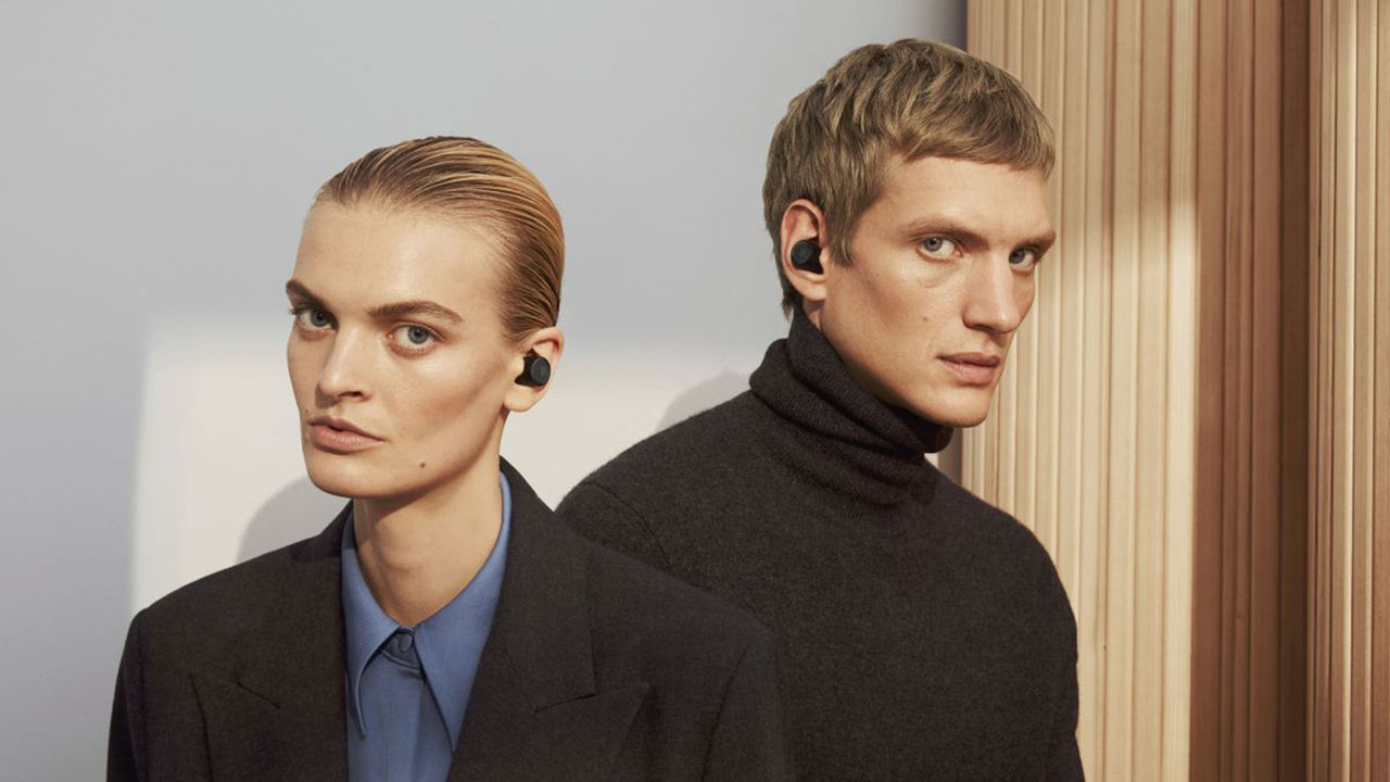 Bang & Olufsen E8 bjuder nu på 35 timmars speltid