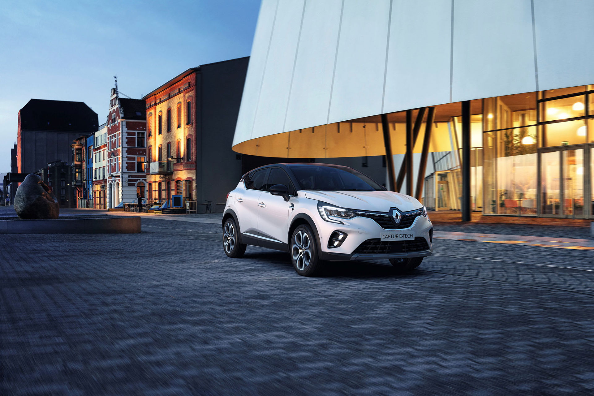 Nya Renault Captur blir din för 184.900 kronor
