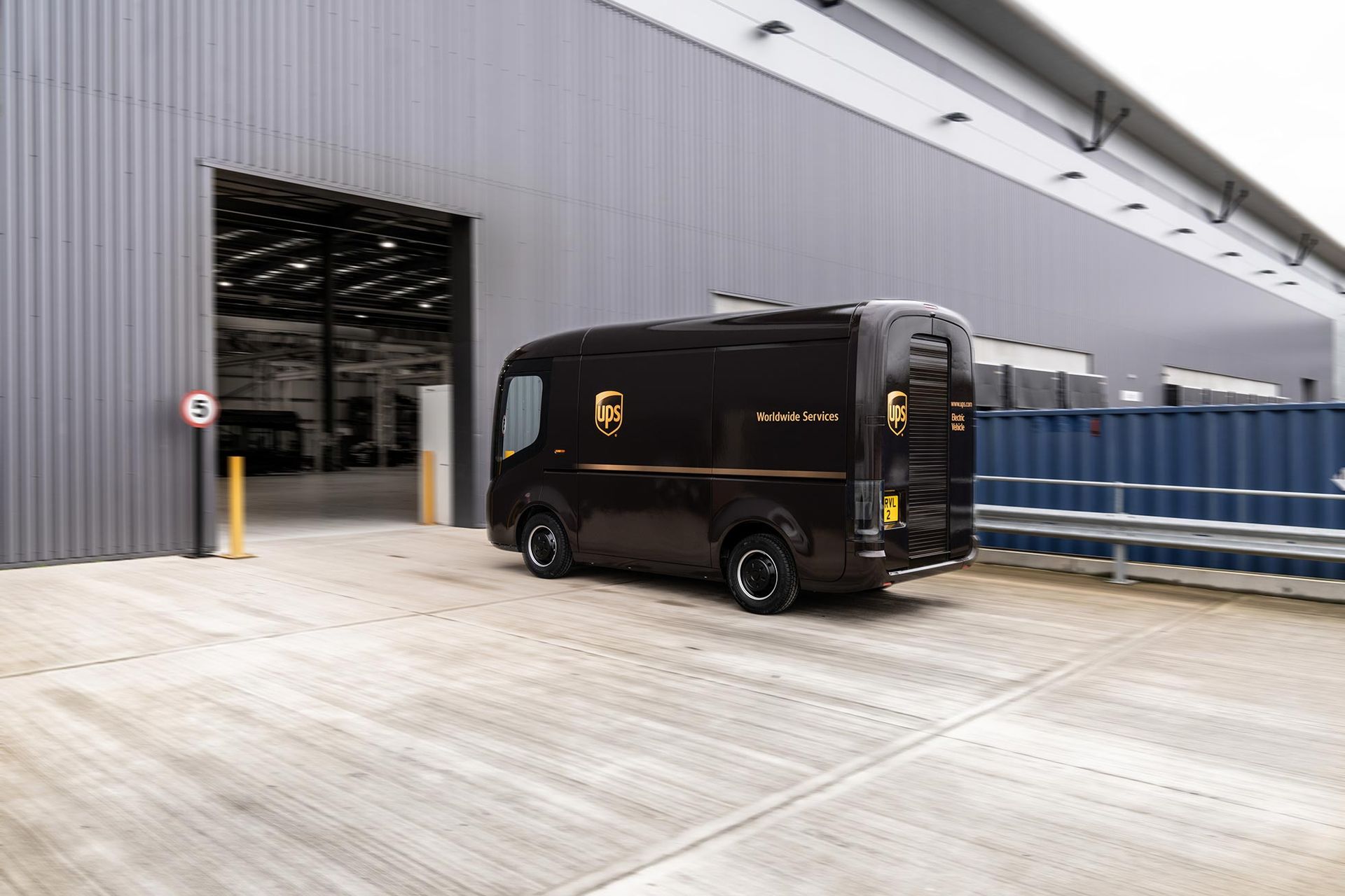 UPS beställer 10.000 elfordon