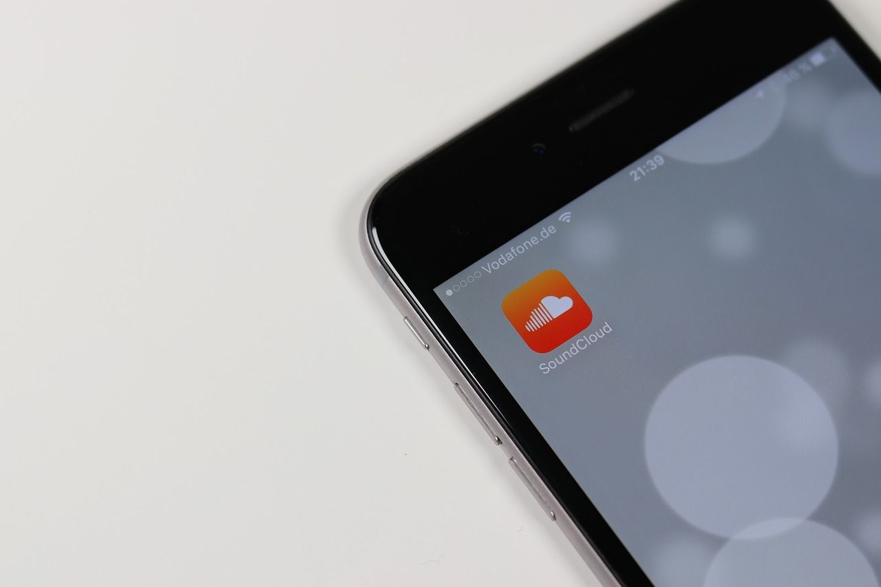 Pandoras ägare köper in sig i SoundCloud