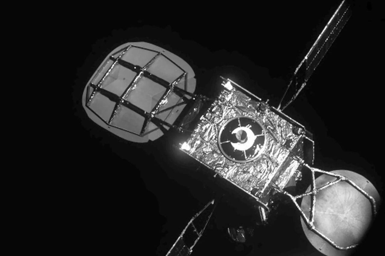 Två privata satelliter har dockat i omloppsbana