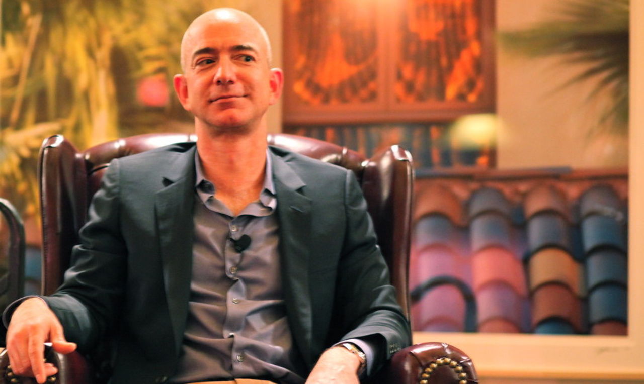 Hur rik är Jeff Bezos?