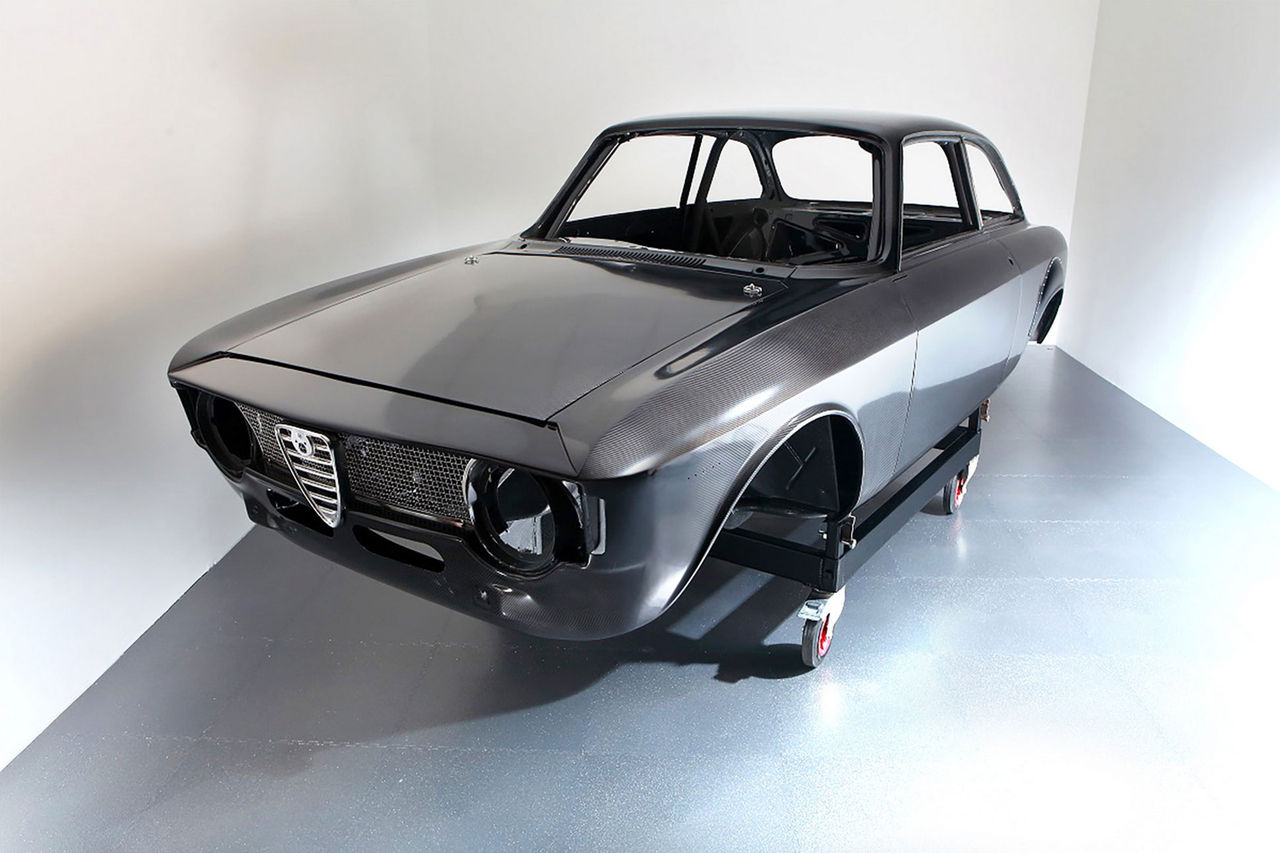 Alfaholics presenterar kolfiber-kaross till Alfa Romeo Giulia