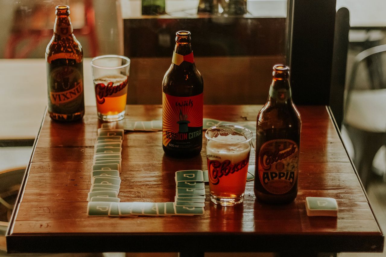 Alkoholkonsumtionen fortsätter att minska i Sverige