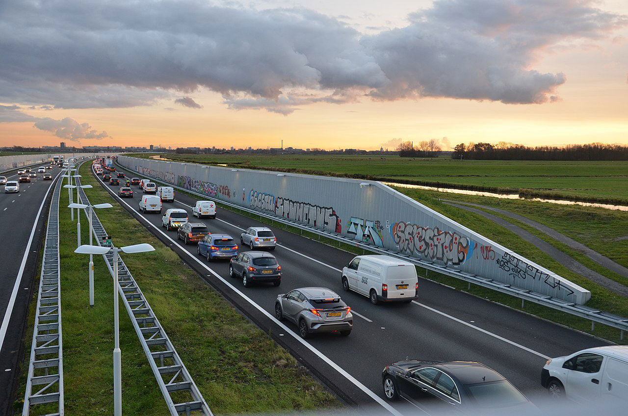 Nu är maxhastigheten på motorvägarna i Nederländerna sänkt