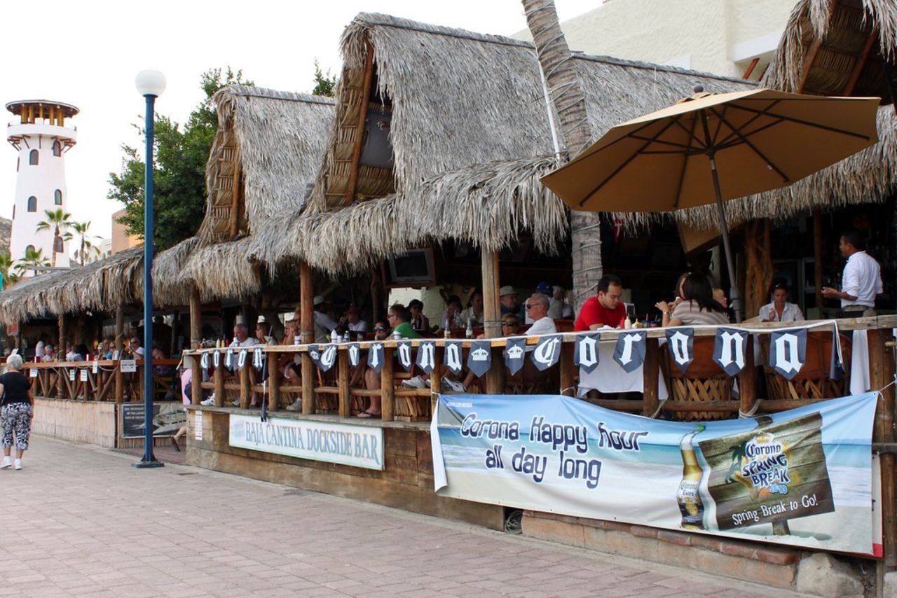 Flera länder stoppar försäljning av alkohol