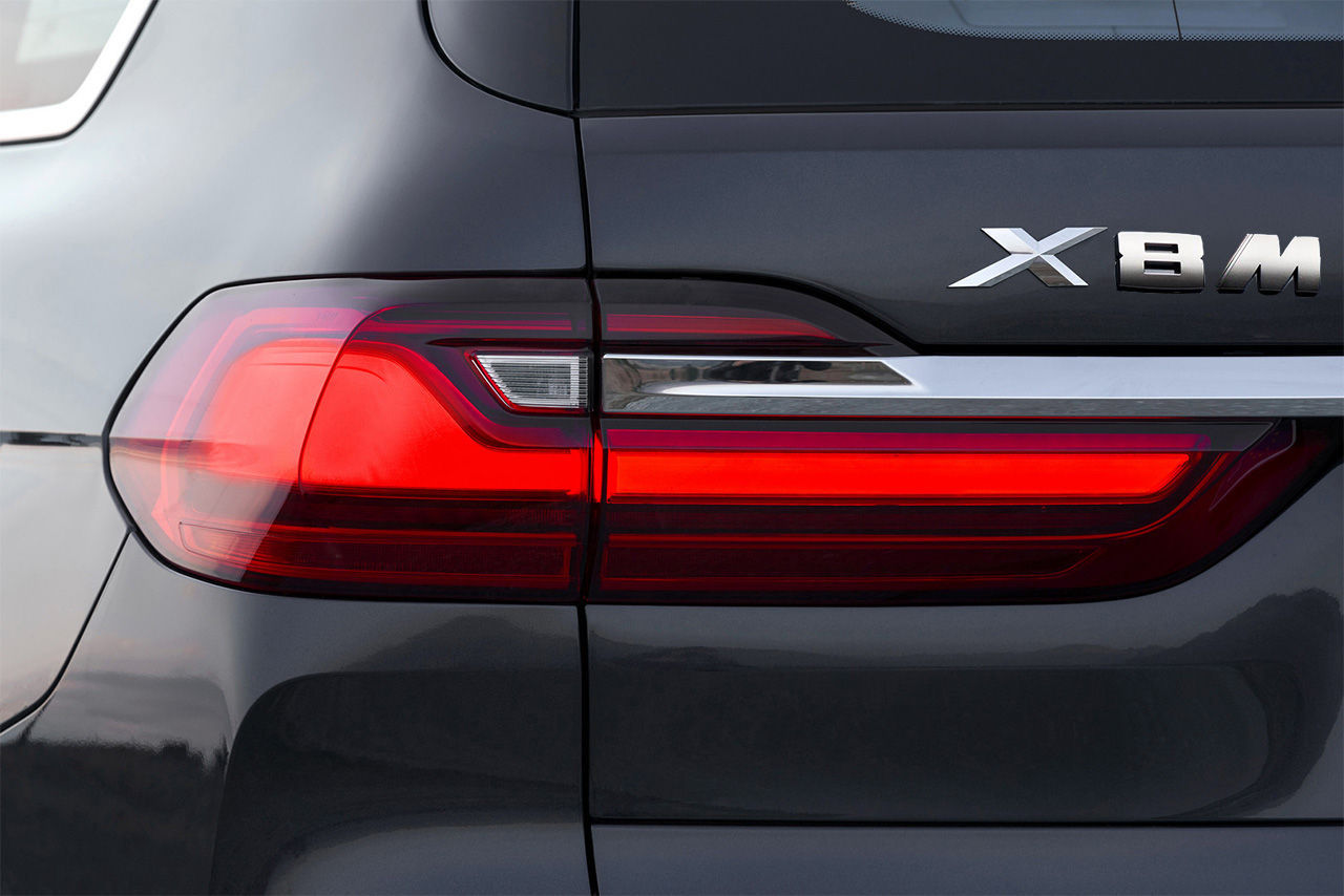 BMW varumärkesskyddar X8 M