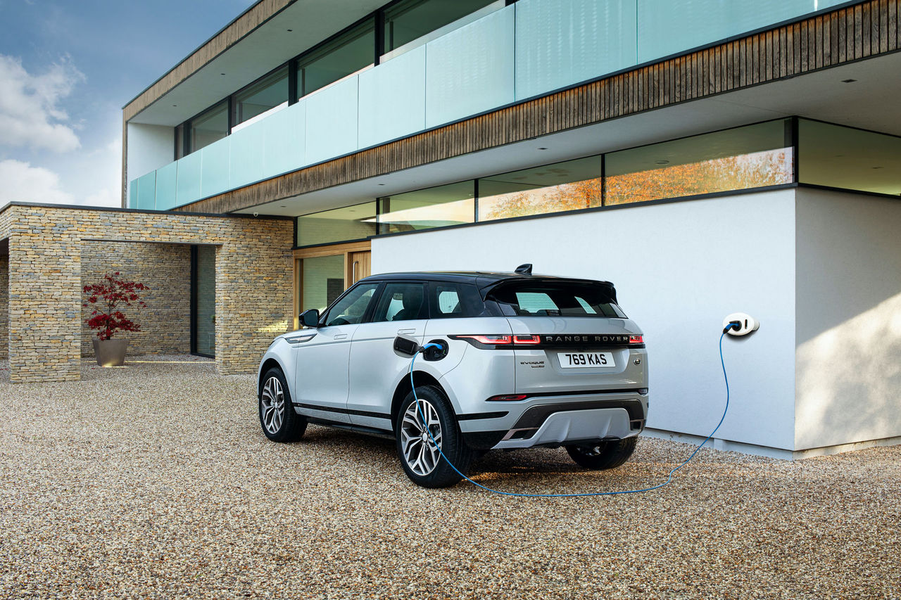 Land Rover lanserar trecylindrig laddhybrid