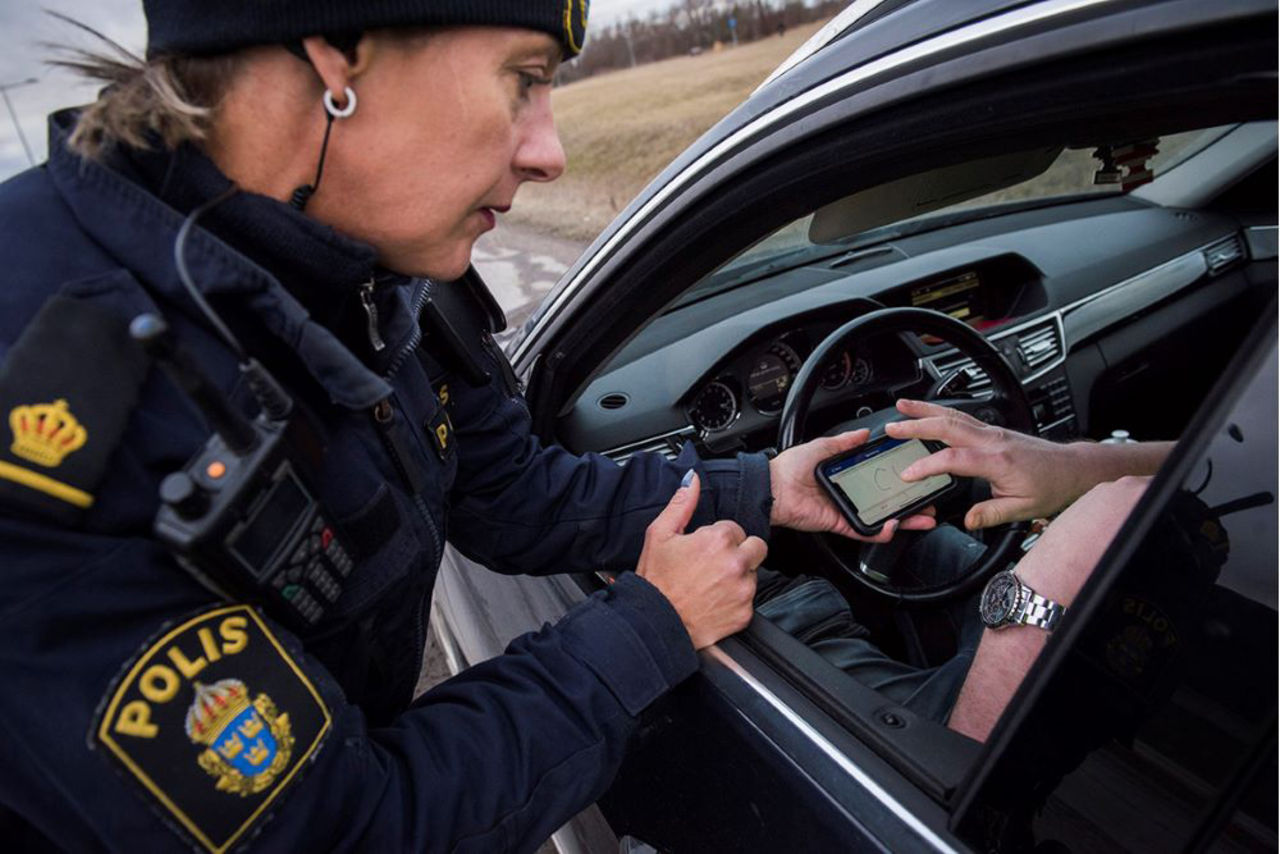 Nu blir polisens böter digitala