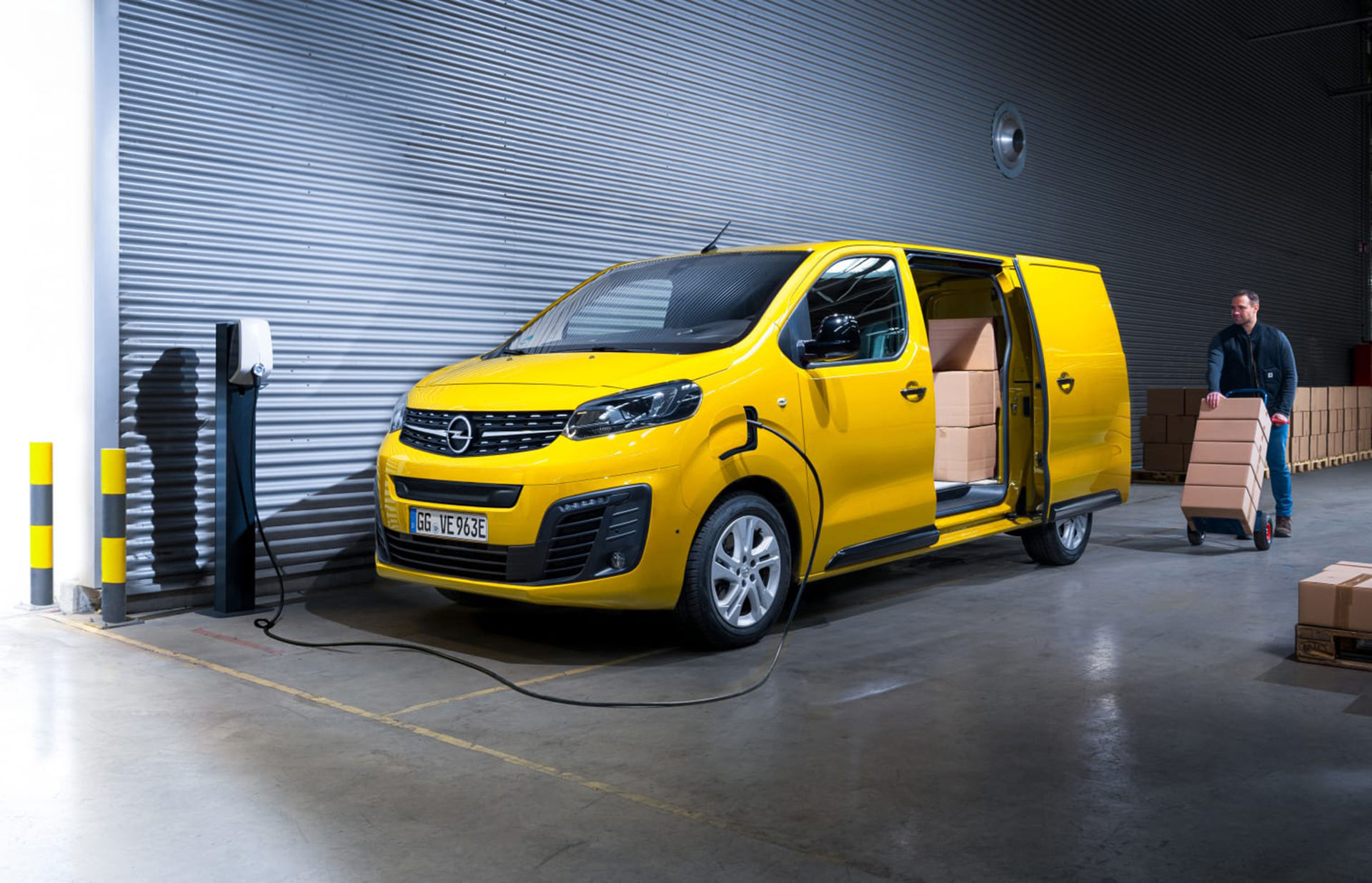 Opel presenterar eldrivna Vivaro-e