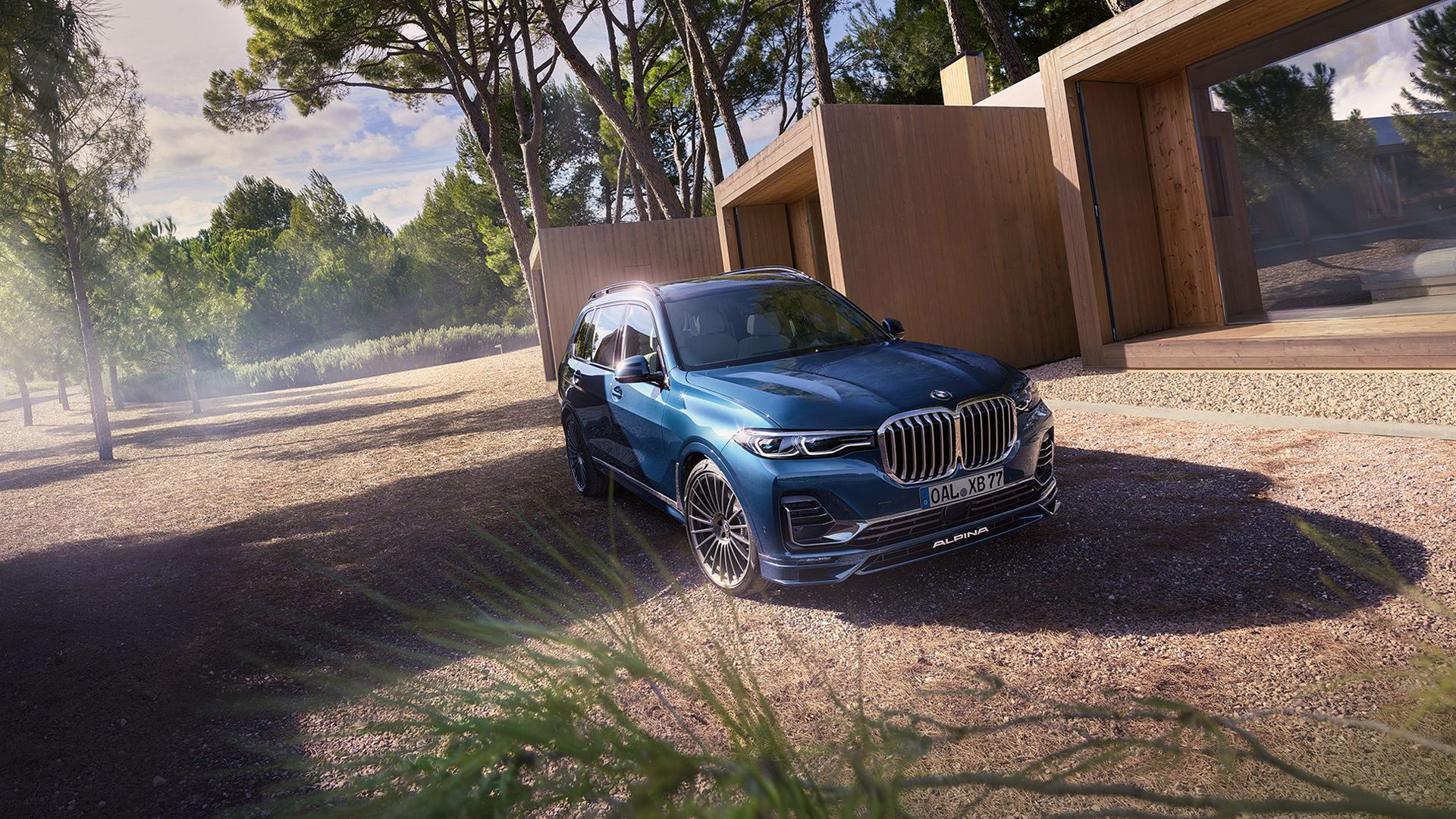 Alpina har nu förädlat BMW X7