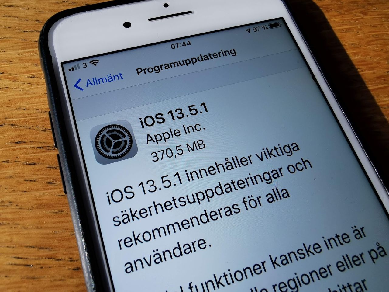 Apple släpper iOS 13.5.1