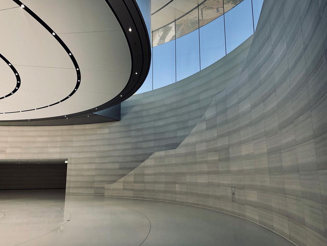 Apple är nu värderat till över 1,5 biljoner dollar