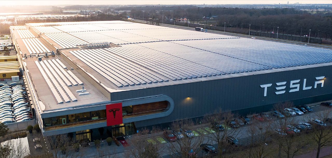 Tesla är nu världens högst värderade biltillverkare