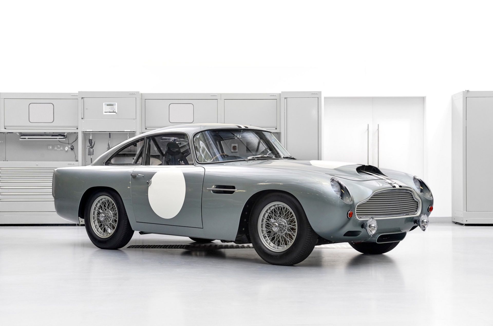 Aston Martin säljer den allra första av DB4 GT Continuation