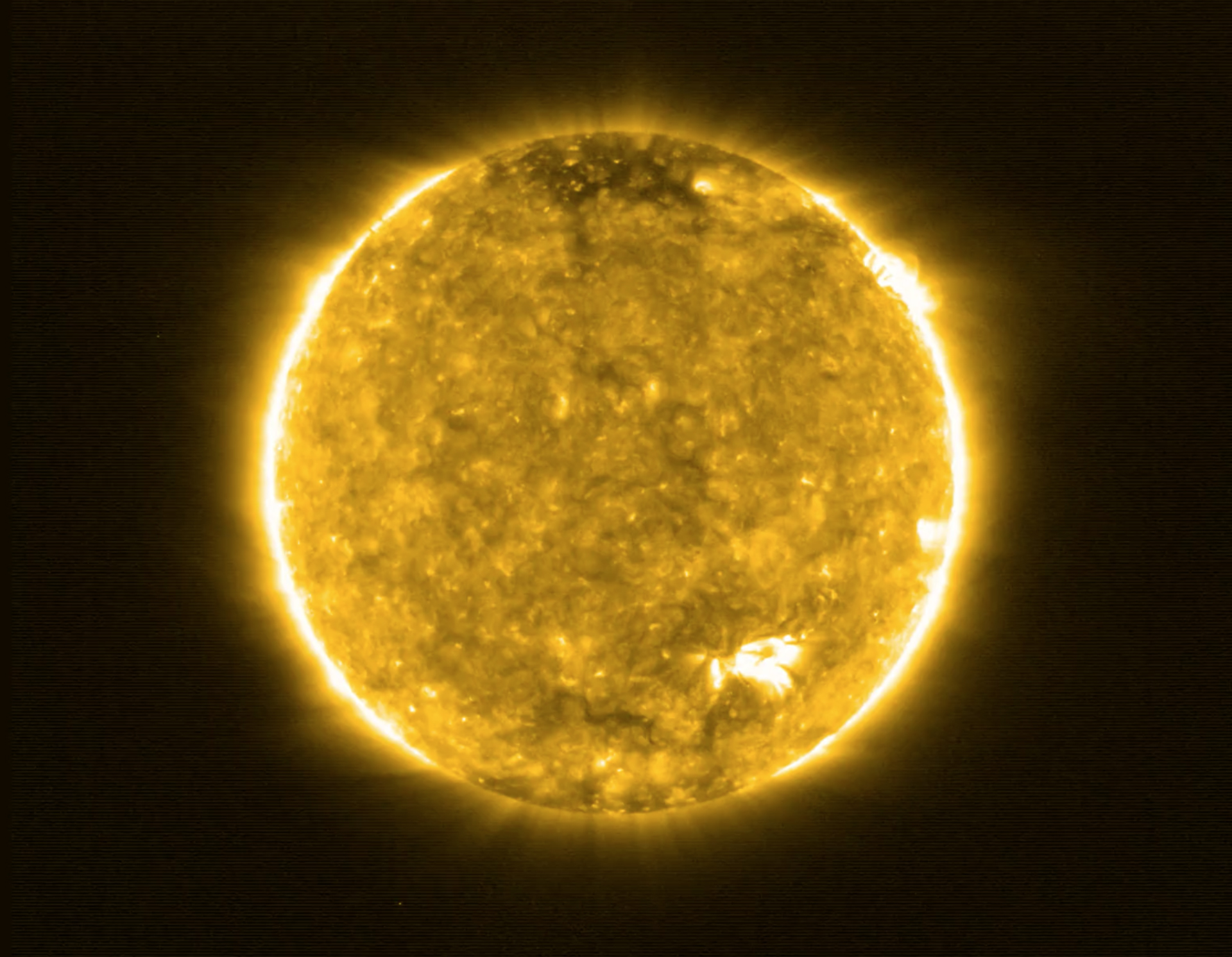 Solar Orbiter har skickat hem sina första bilder på solen. Där 