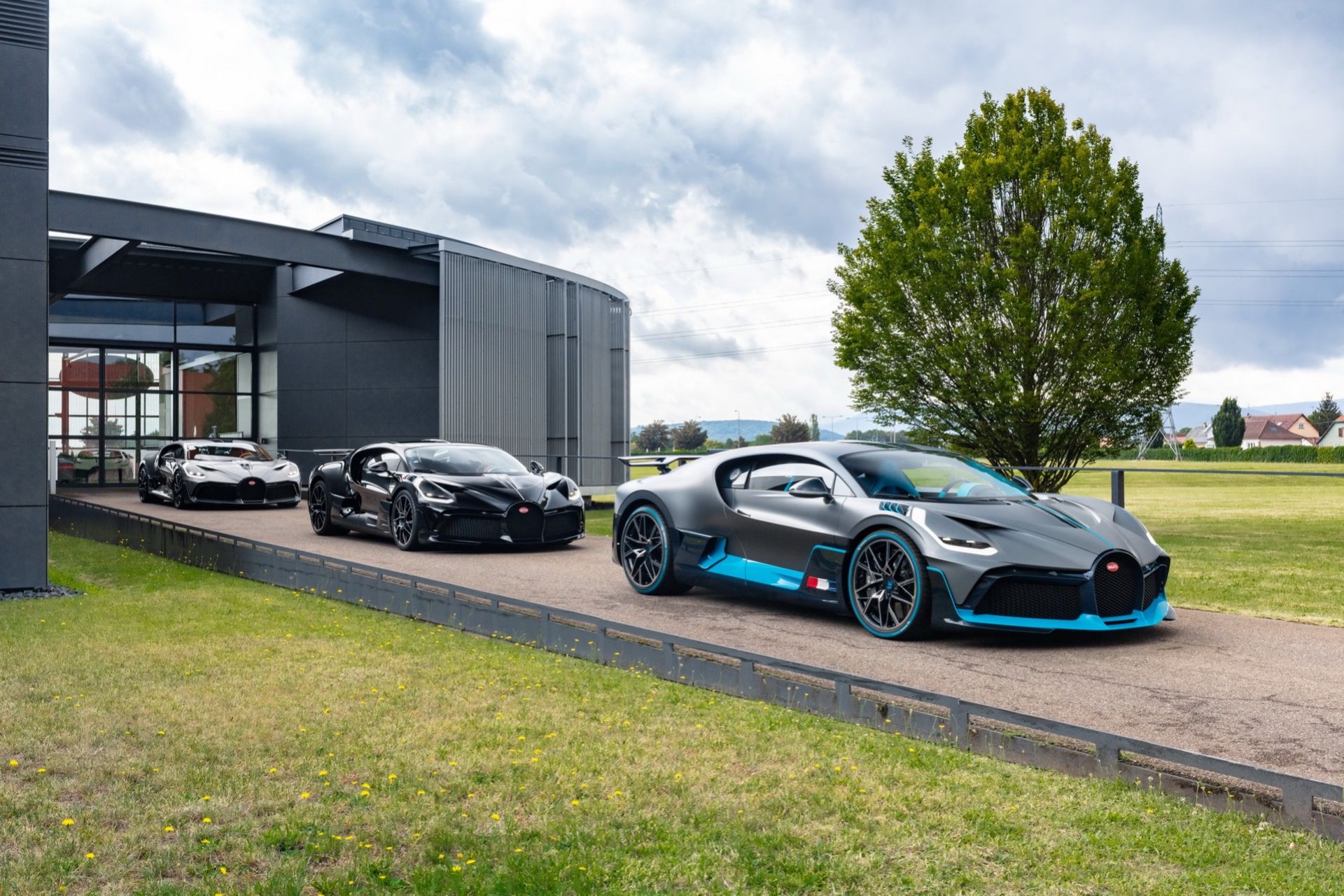 Leveranserna av Bugatti Divo drar igång