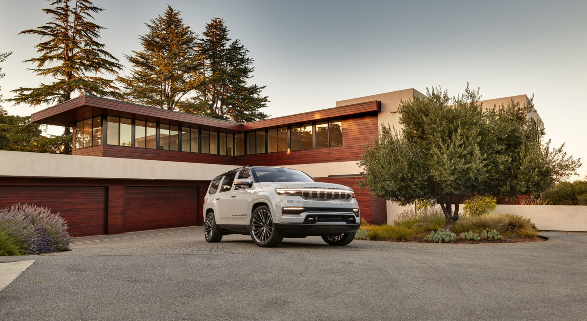Jeep presenterar Grand Wagoneer och Wrangler 4xe