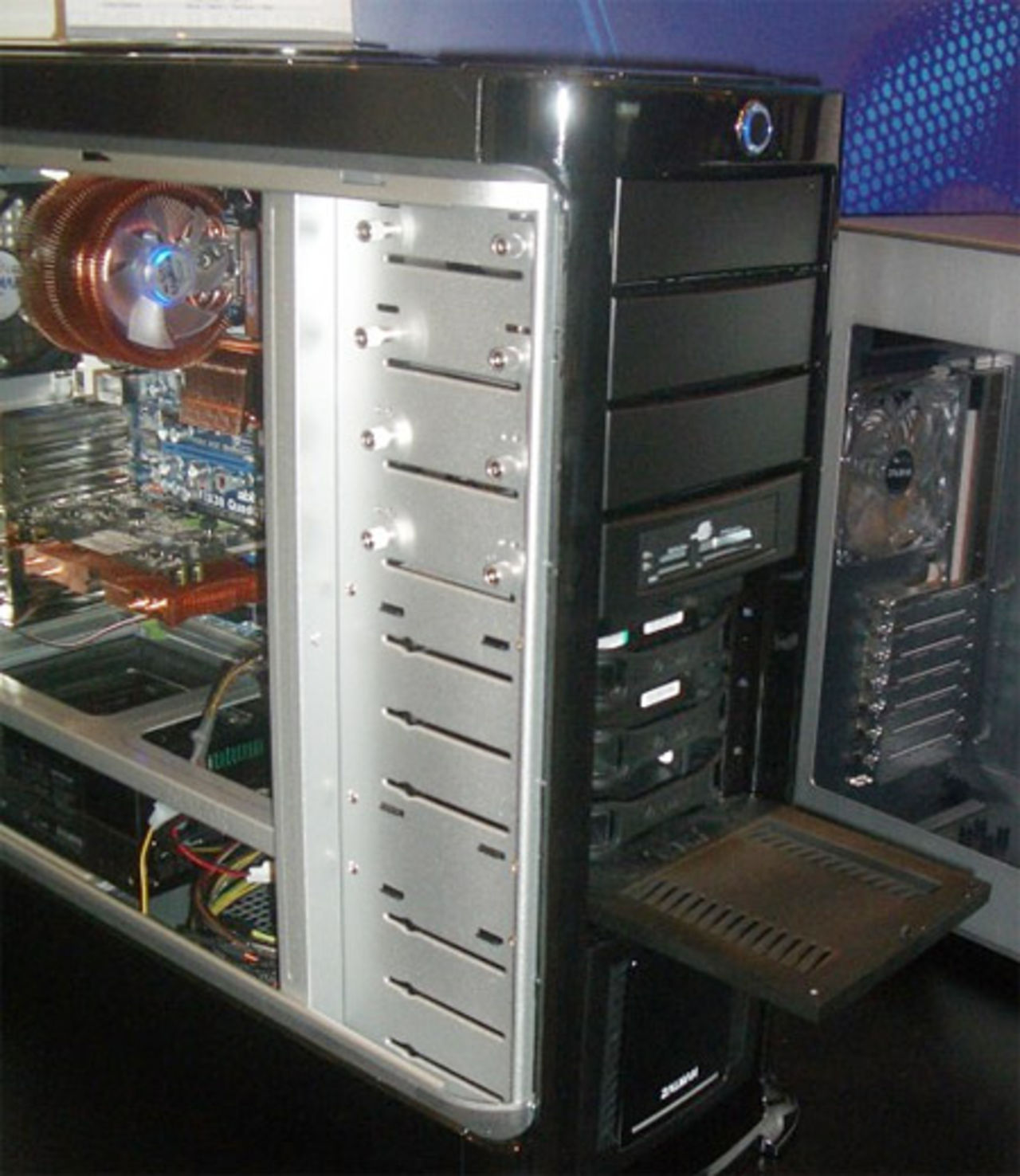 Billig låda från Zalman