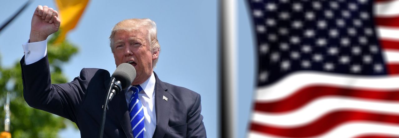 Twitter raderar önskningar att Trump ska dö