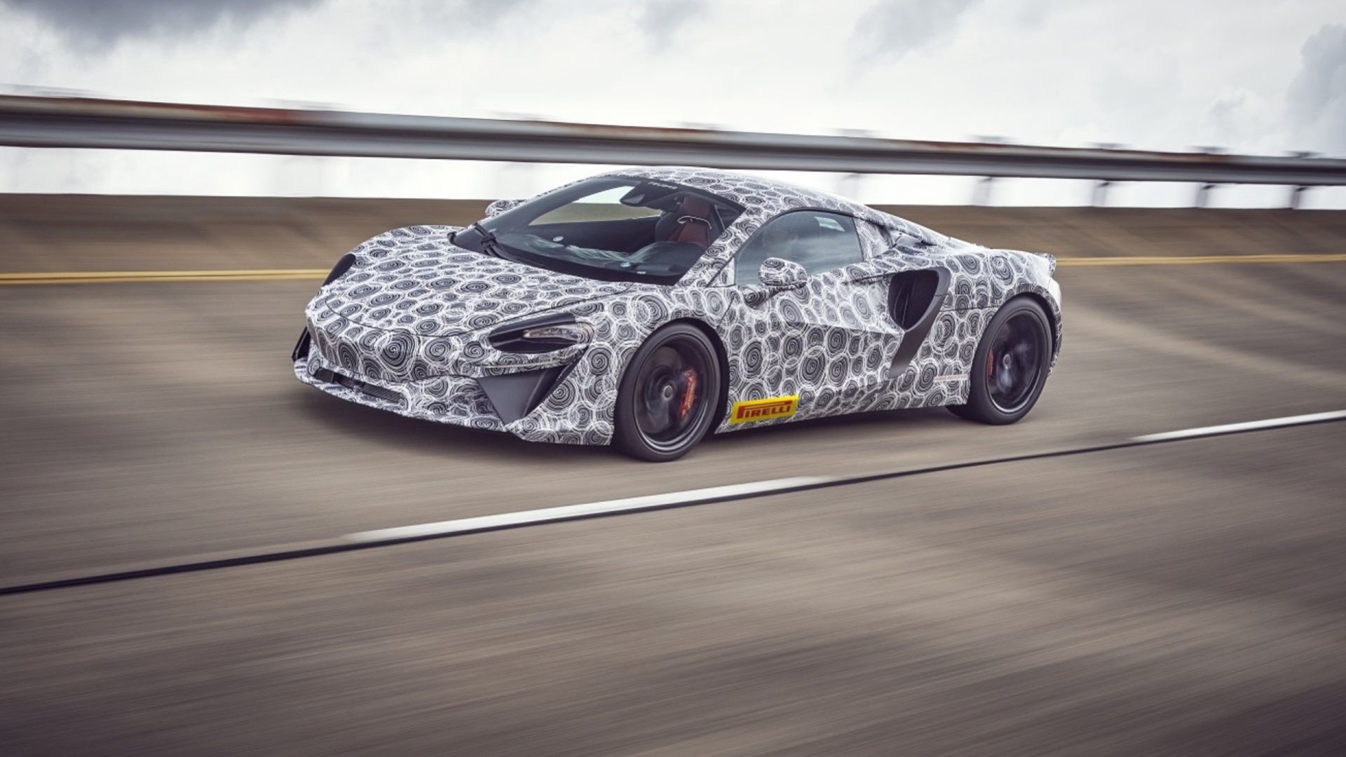 Nästa generation av McLarens hybrid kommer nästa år