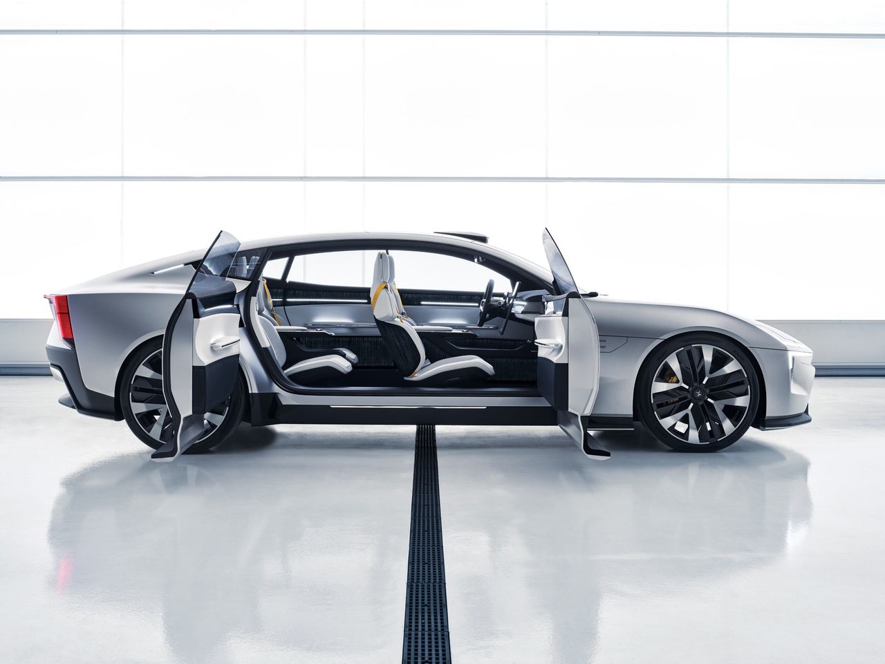 Polestar söker 500 miljoner dollar genom investerare