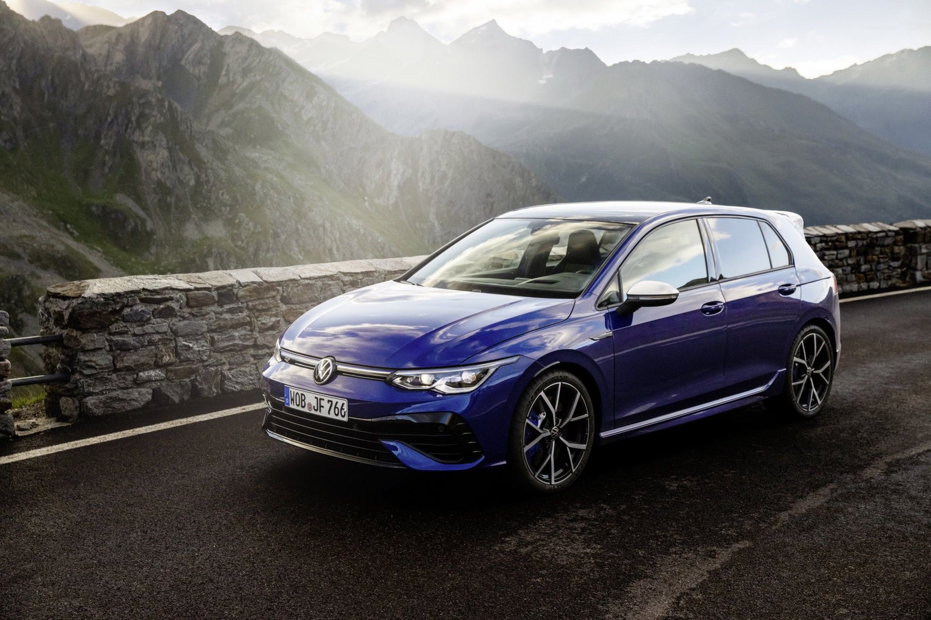 Nu är den här - nya Volkswagen Golf R