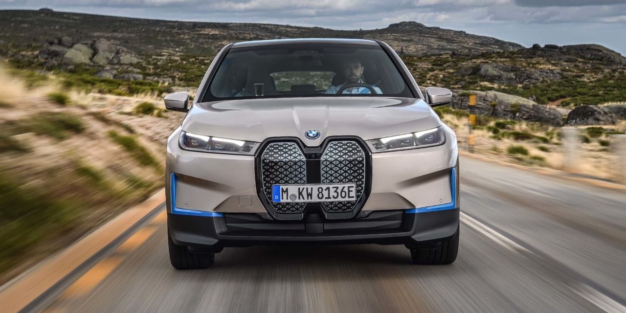 BMW:s svar på kritik kring iX: "OK, Boomer"