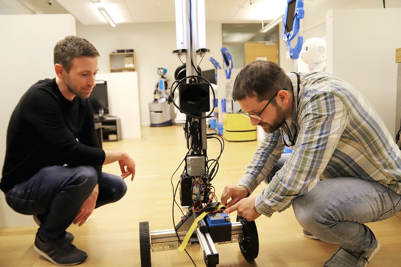 Örebro Universitet utvecklar desinficerings-robot