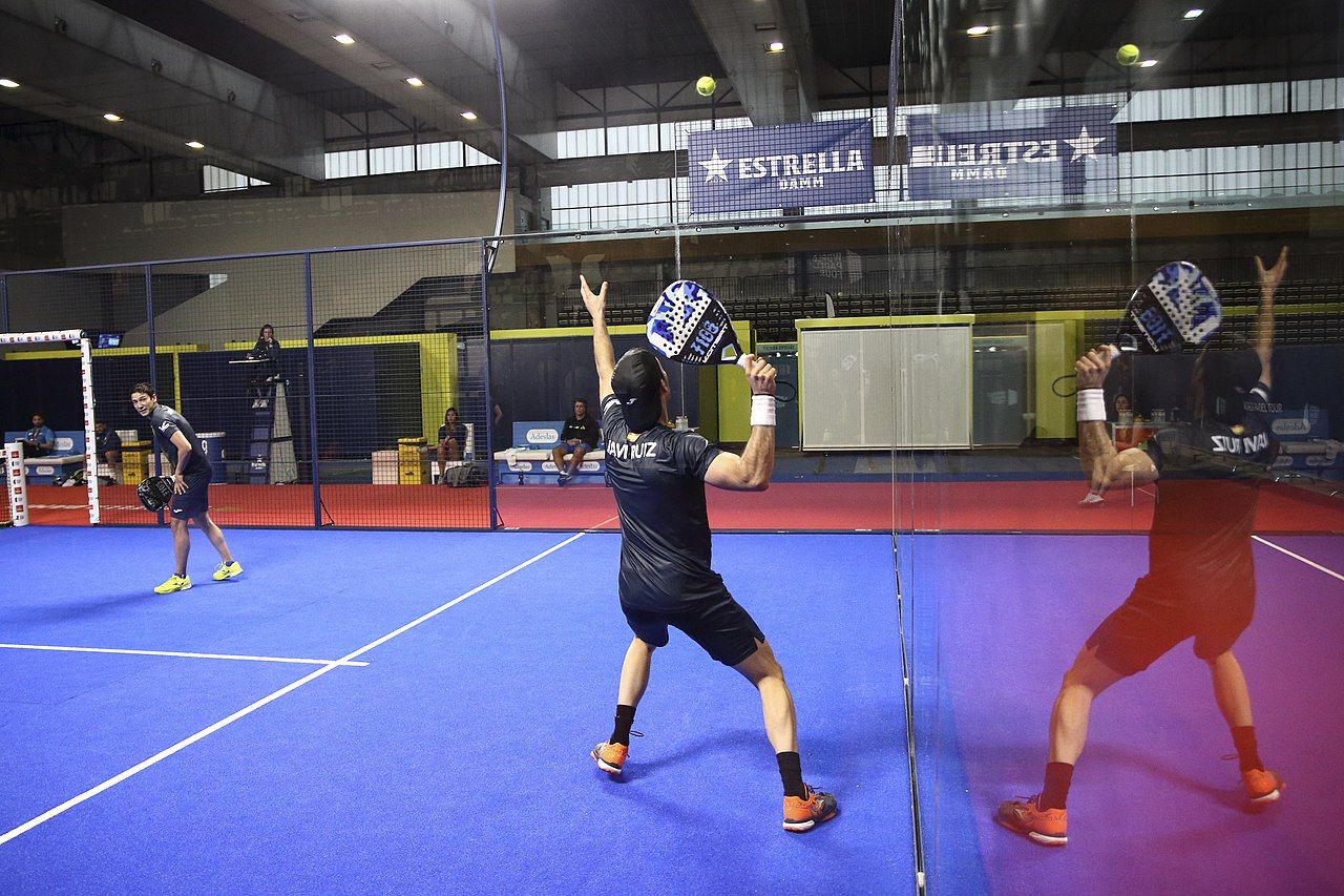Padel Mates hjälper dig att hitta någon att spela padel med