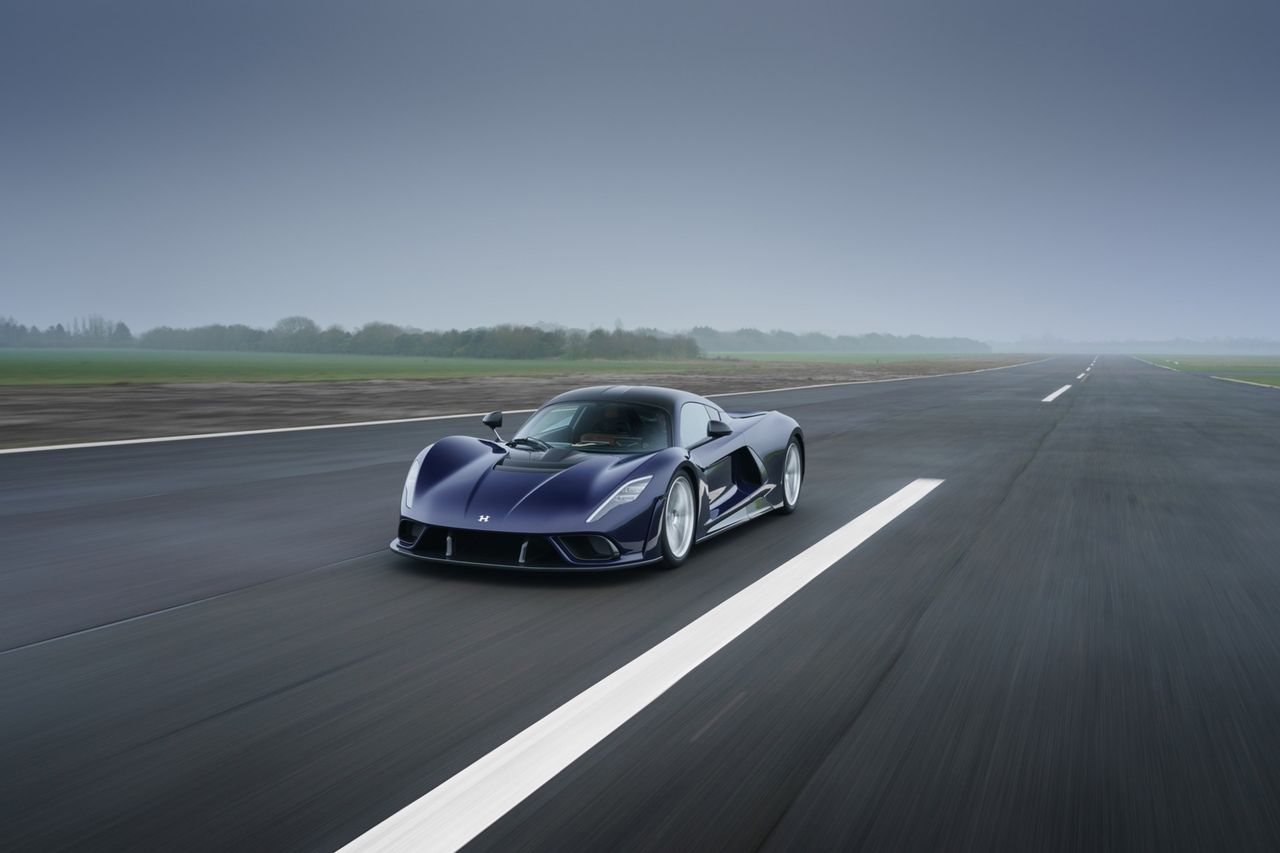 Nu är den här - Hennessey Venom F5