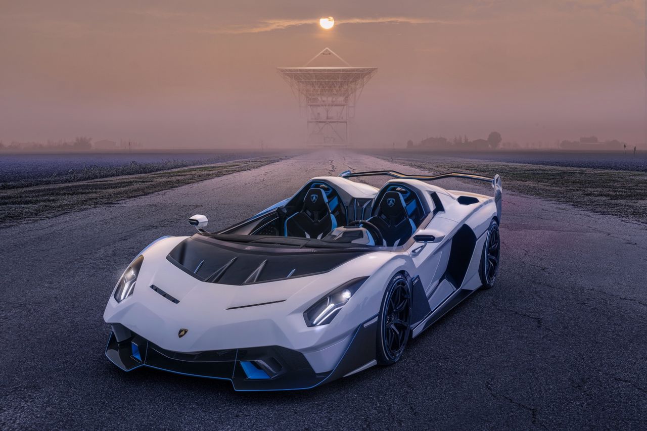 Lamborghini presenterar vindrutelösa SC20